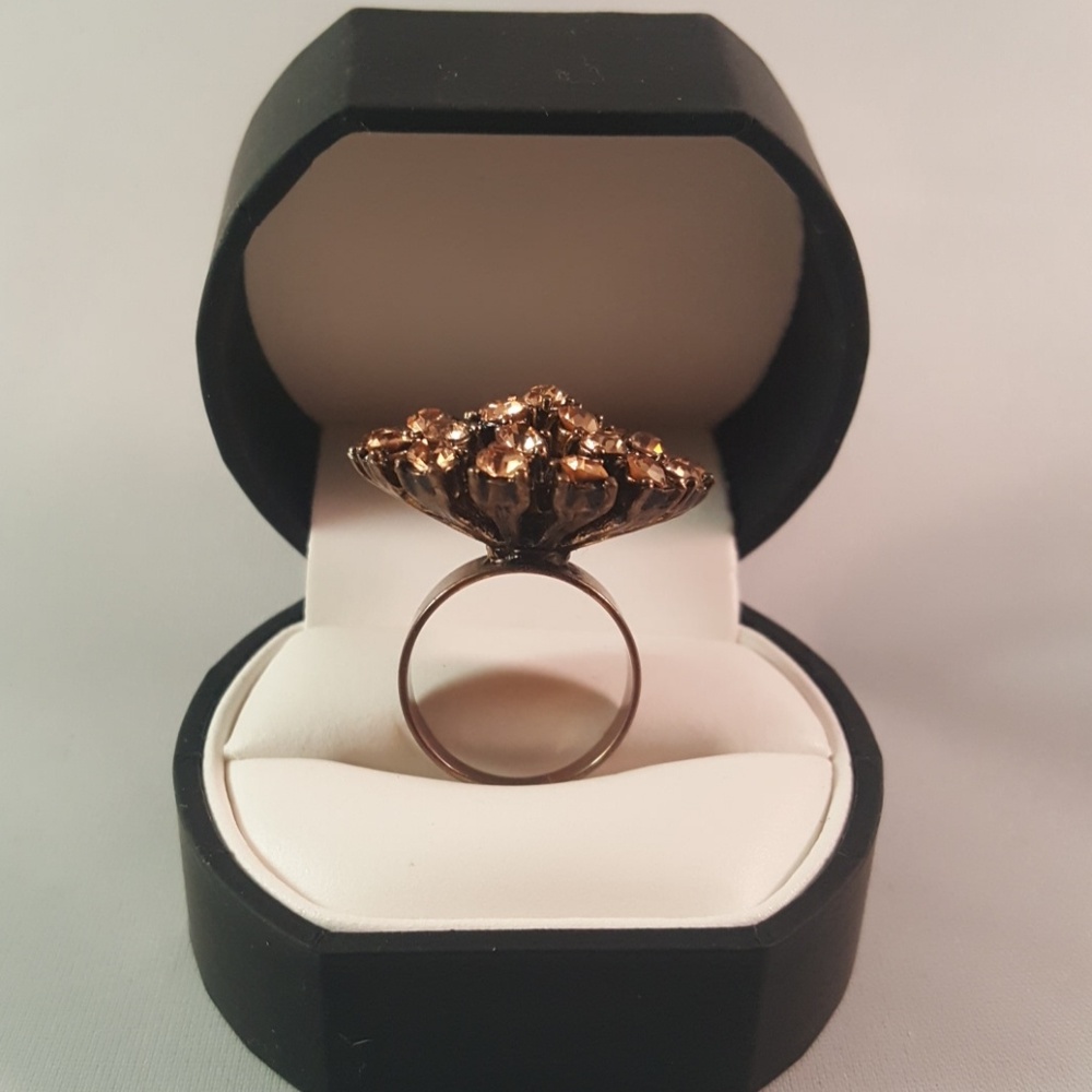 Ring - Picture 2 of 3